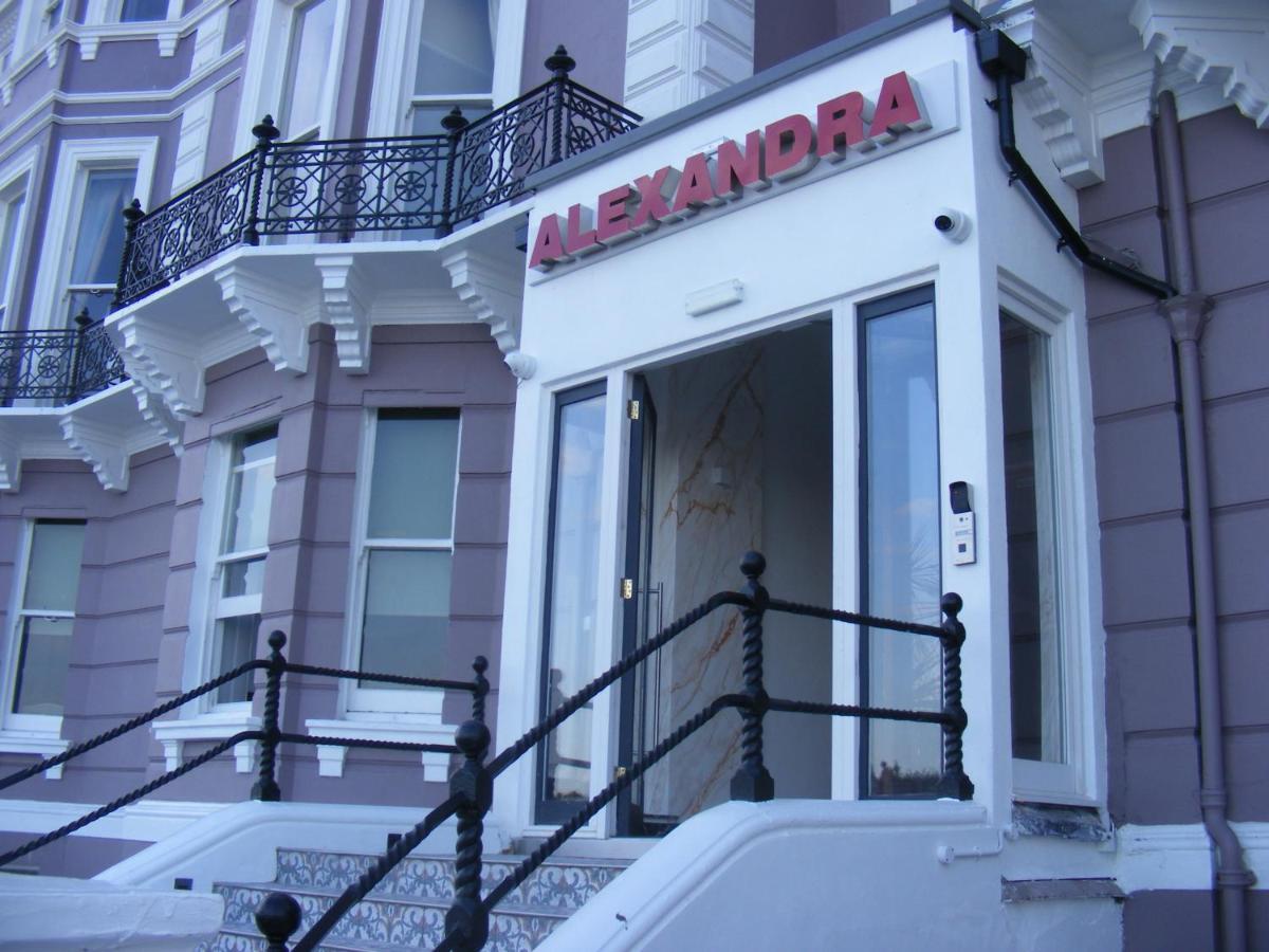 Alexandra Hotel 4*