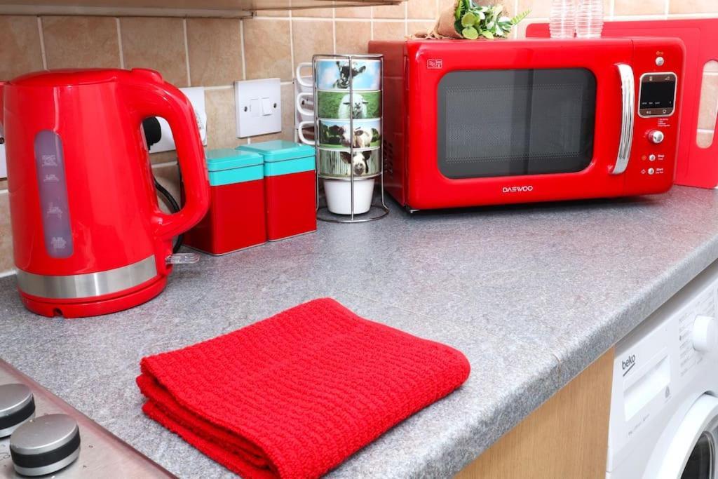 New Sunset Square 2 Bed Apartment, Long Welcome Apartemen Eastbourne