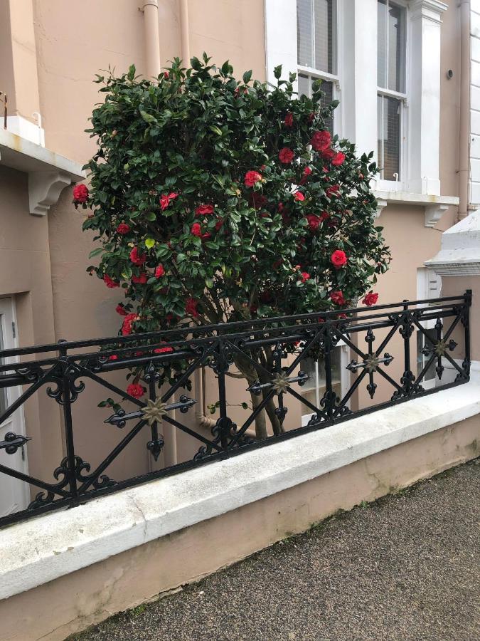 The Mowbray Bed & Breakfast Eastbourne