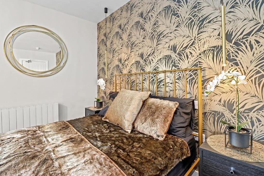 Bourne Street No 6 - 2nd Floor Ensuite Near Beach Apartment