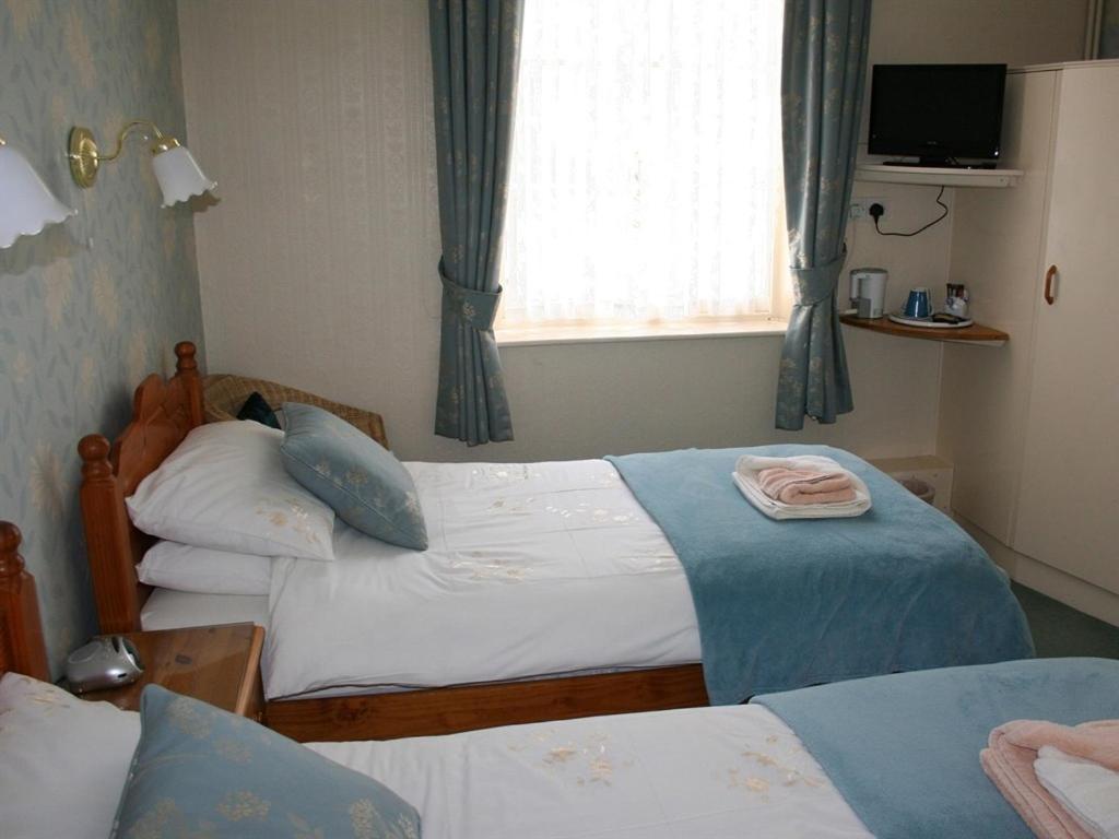 Cromwell House 4*