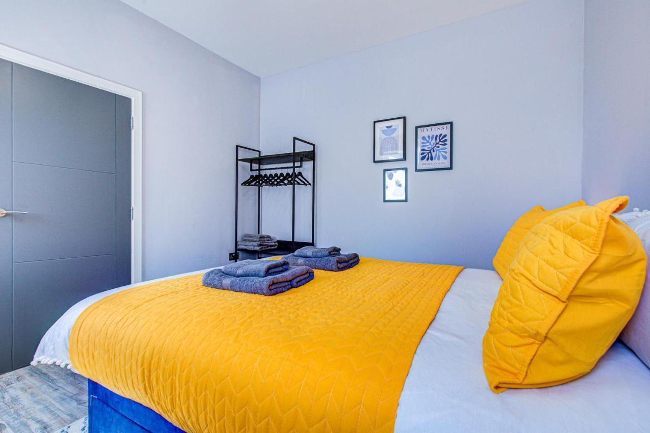 Apartment Spacious And Modern 1 Bed 1 Bath In The Heart Of *