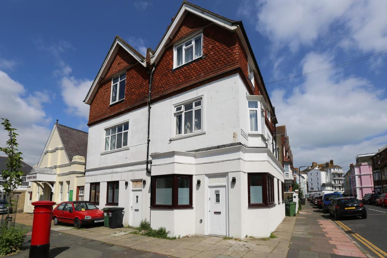 Apartment Spacious And Modern 1 Bed 1 Bath In The Heart Of *