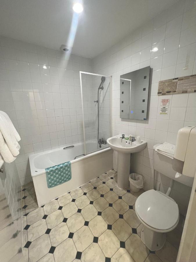 Riviera Hotel 3*