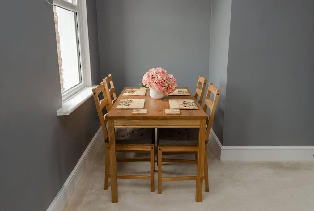 Peaceful & Spacious Family In Eastbourne! Apartment