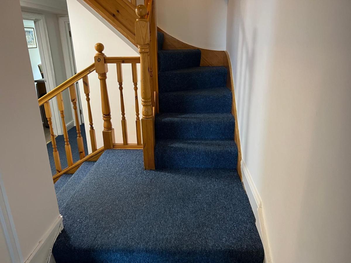 One Queens Gardens, Sea View Apartment, Eastbourne. Apartment
