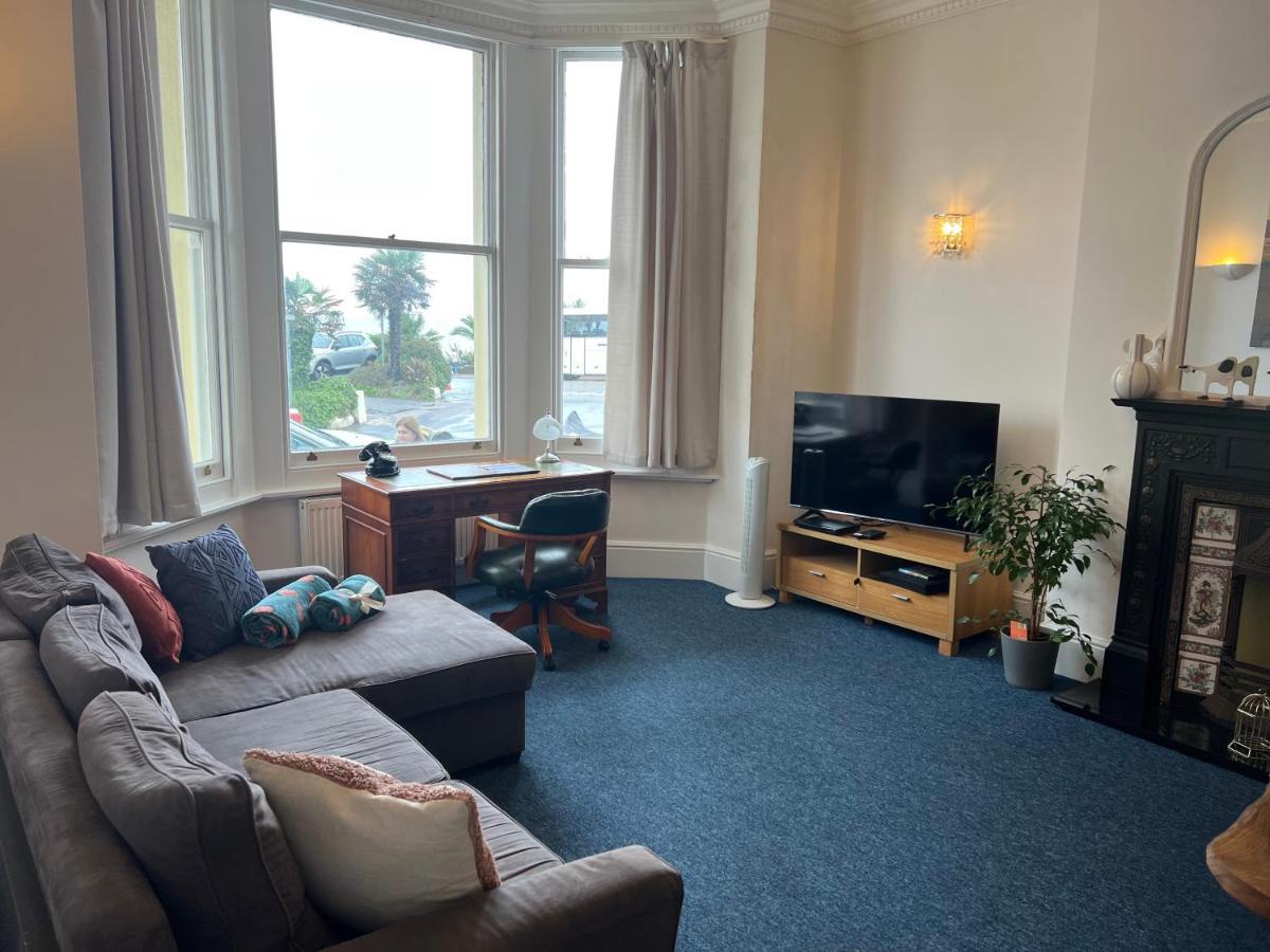 Apartment One Queens Gardens, Sea View Apartment, Eastbourne. *