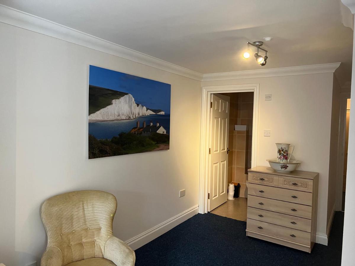 One Queens Gardens, Sea View Apartment, Eastbourne.