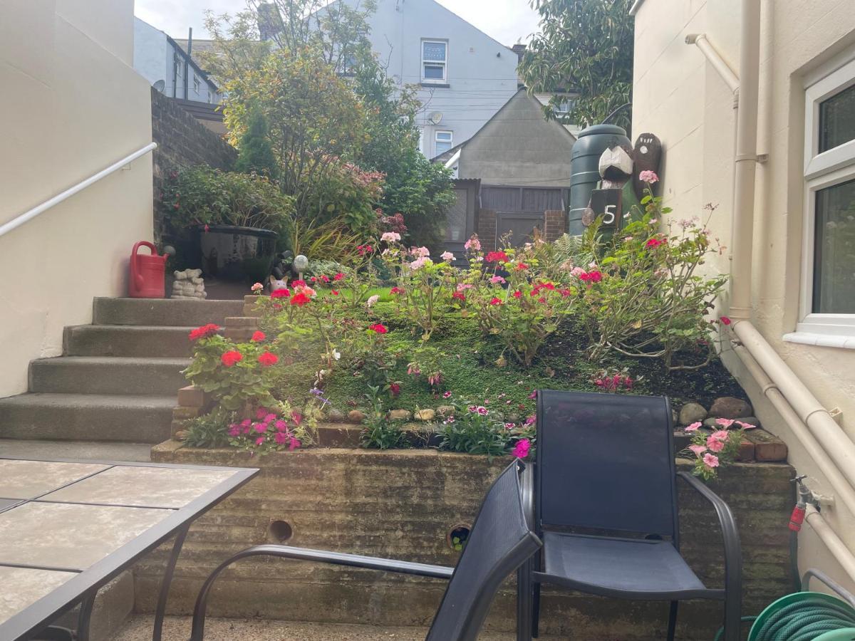 Apartment Garden Flat In 'little Chelsea' Eastbourne