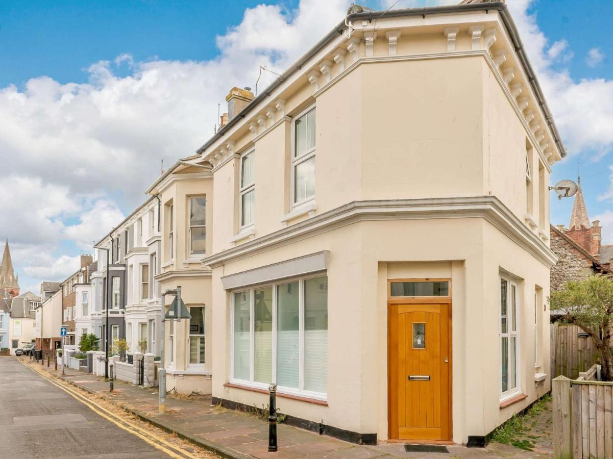 2 Bed In 88874 Holiday home Eastbourne