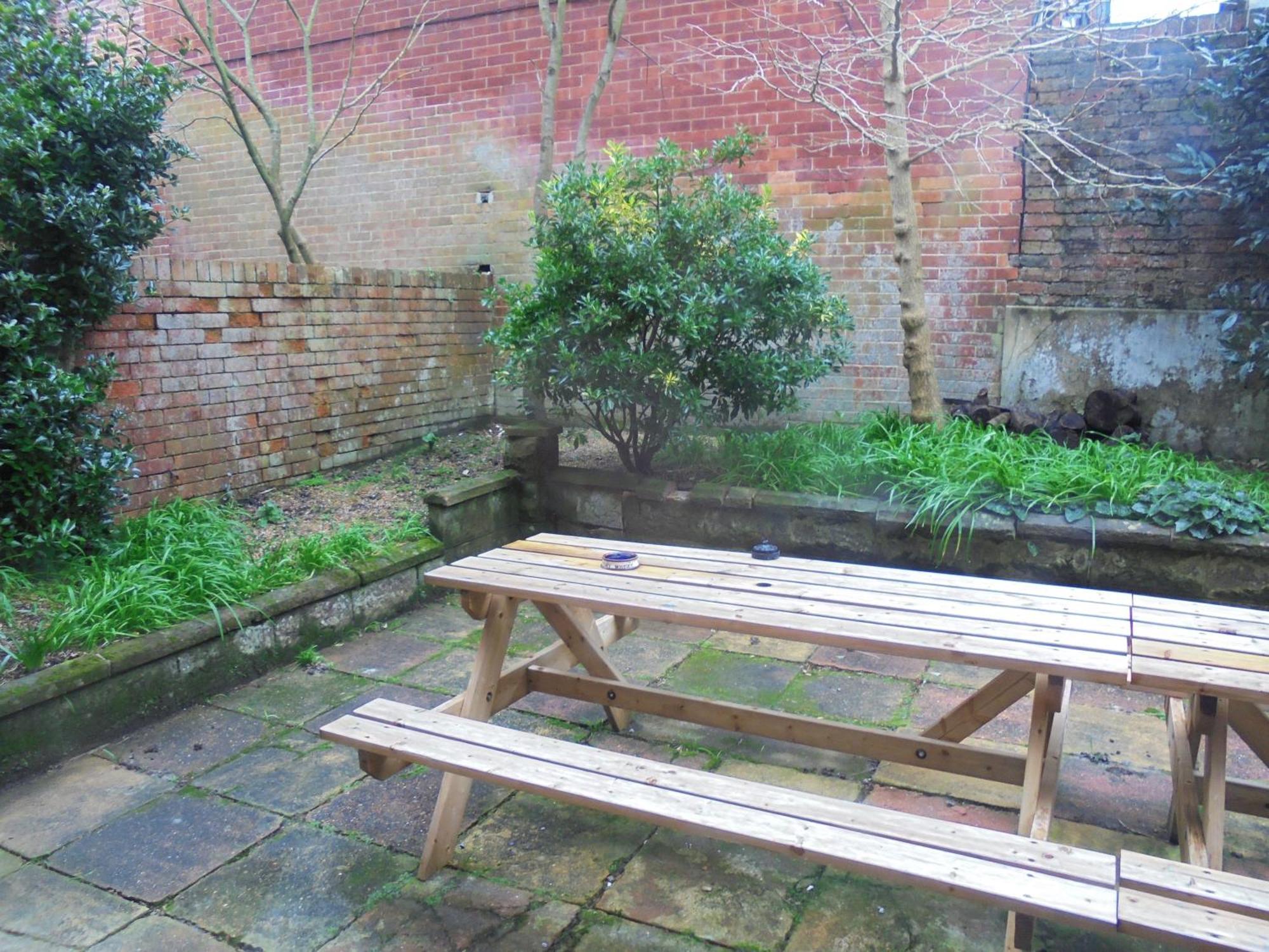 Silverdale Holiday Apartments *