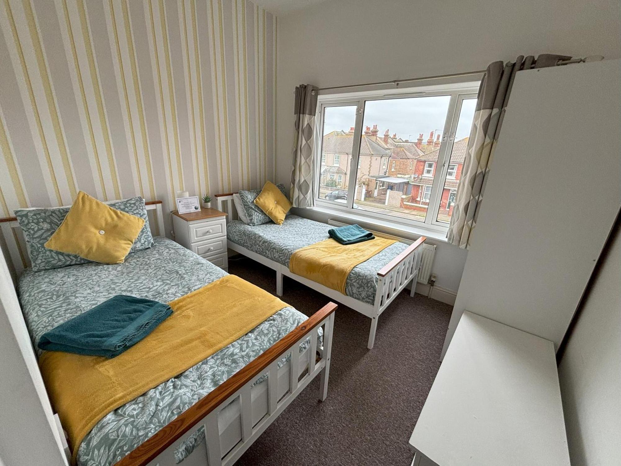 Seabreeze * Eastbourne