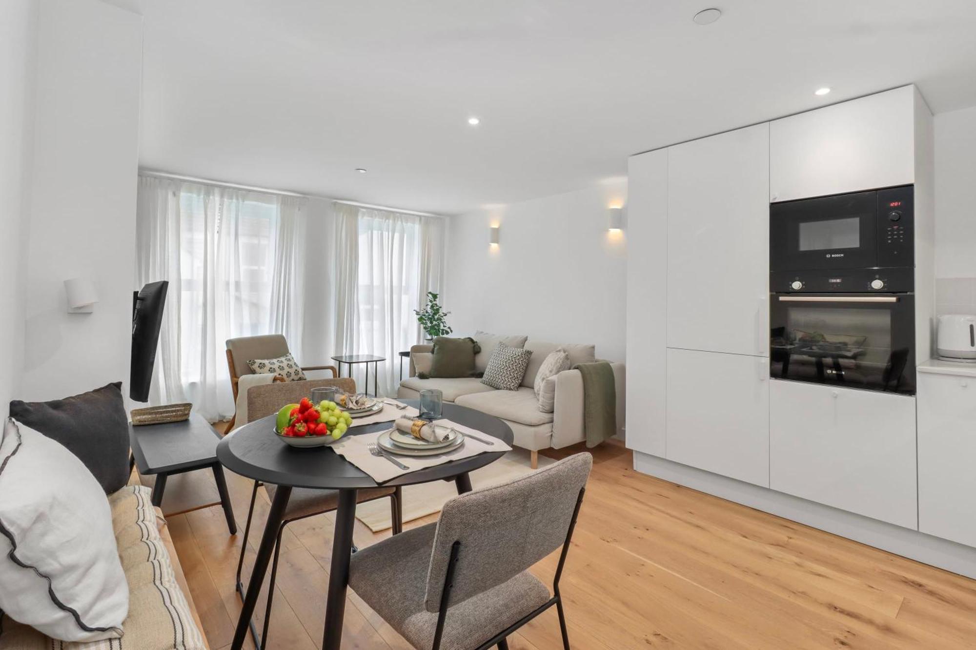 Urban Chic Meets Coastal Charm Ideal Getaway Eastbourne