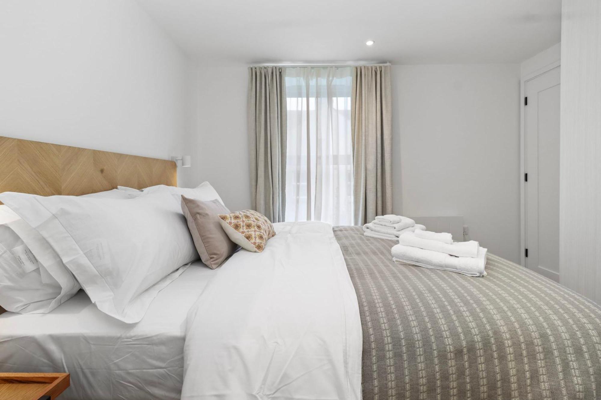 Tranquil Retreat In Modern With All Amenities *