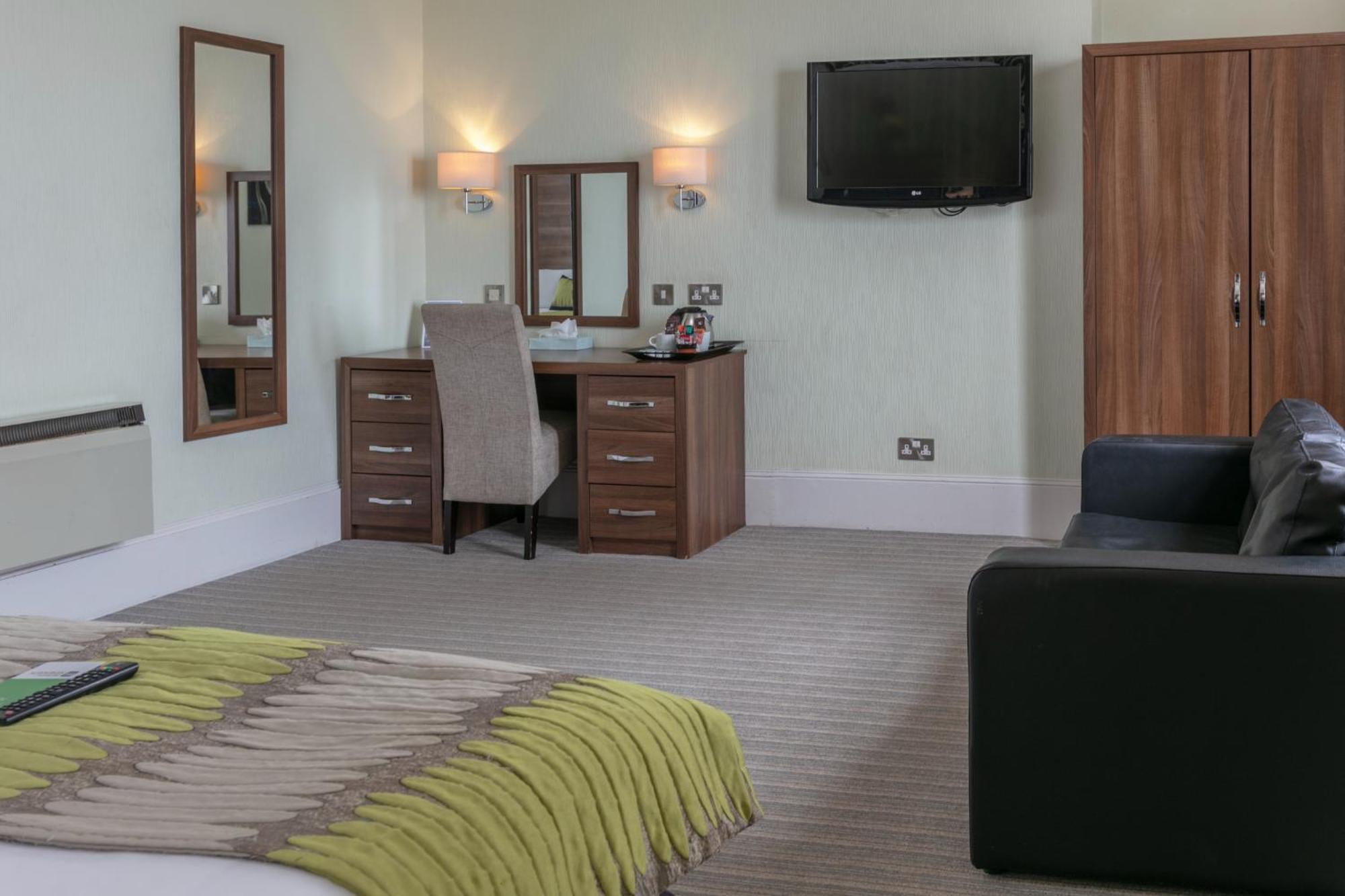 Western York House 3*