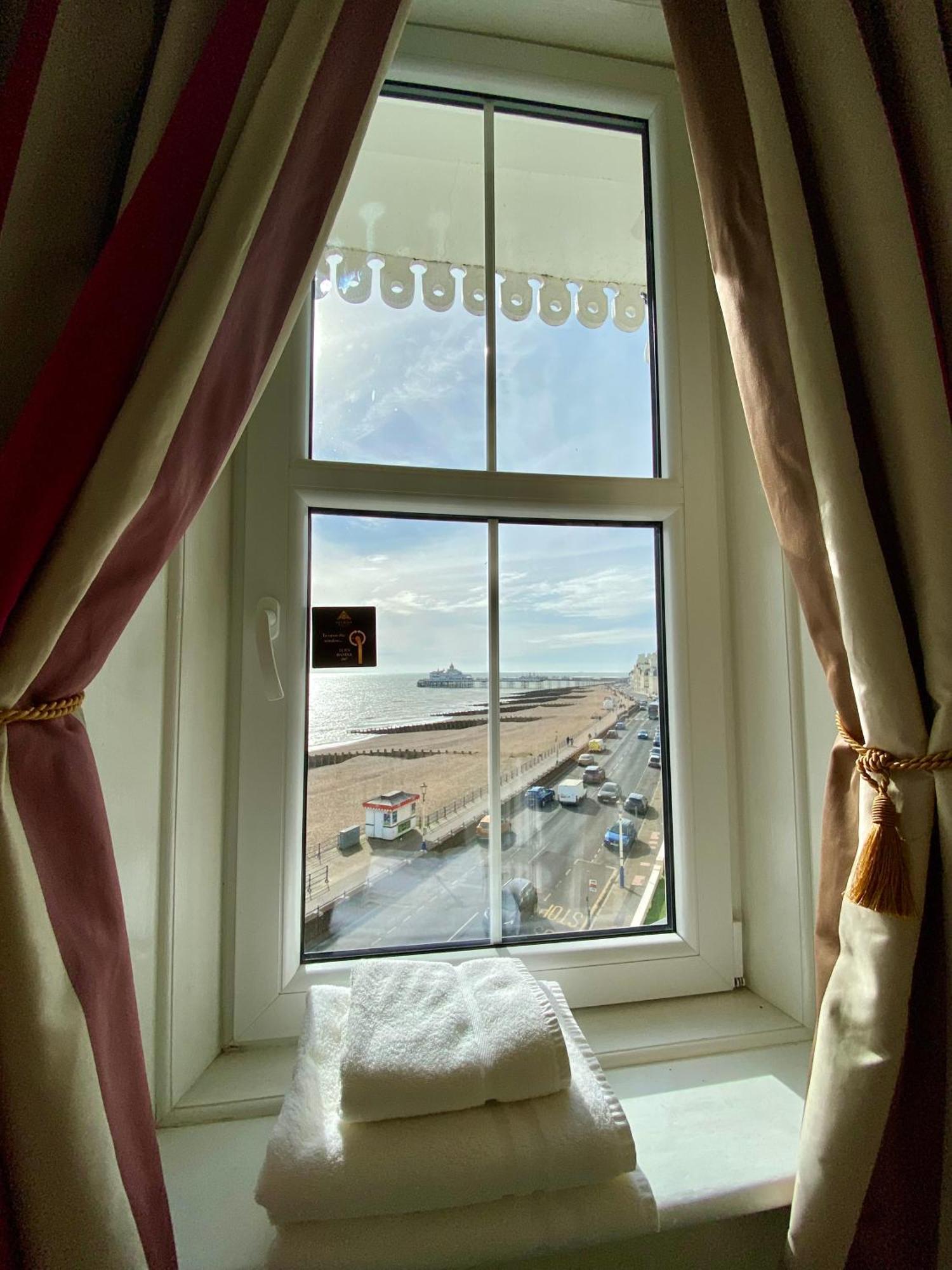 East Hotel 3*
