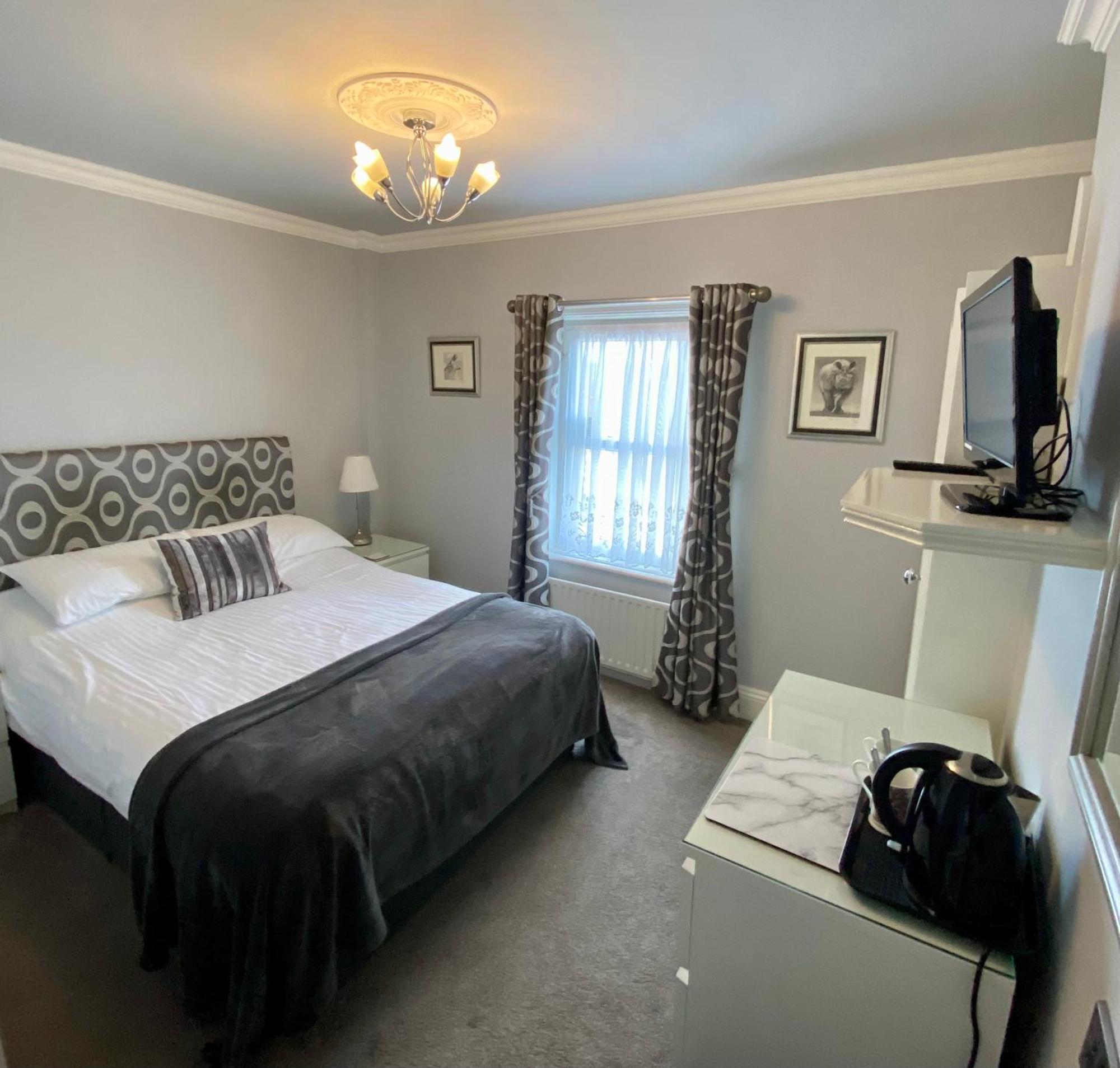 Hotel East