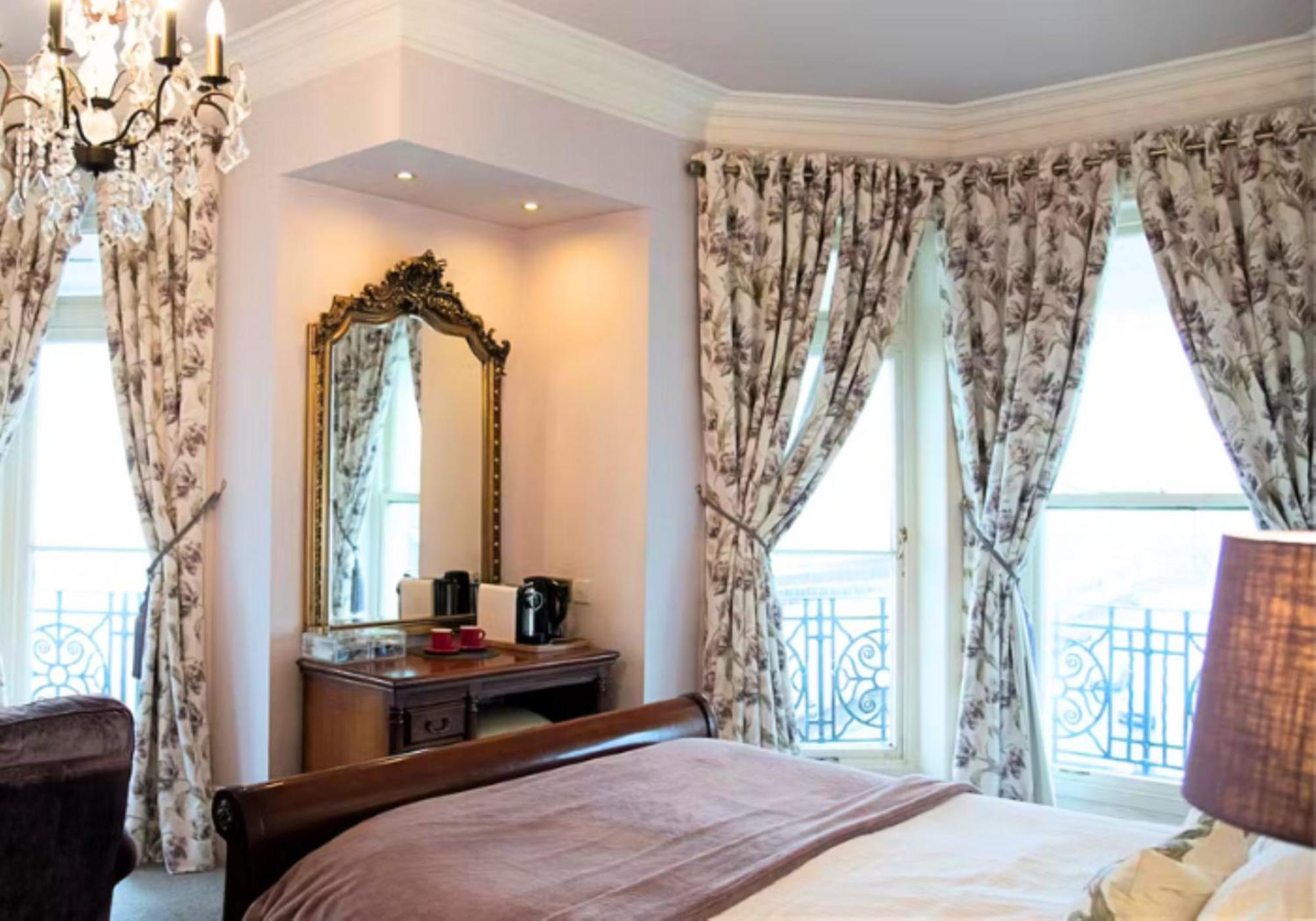 East Hotel 3*
