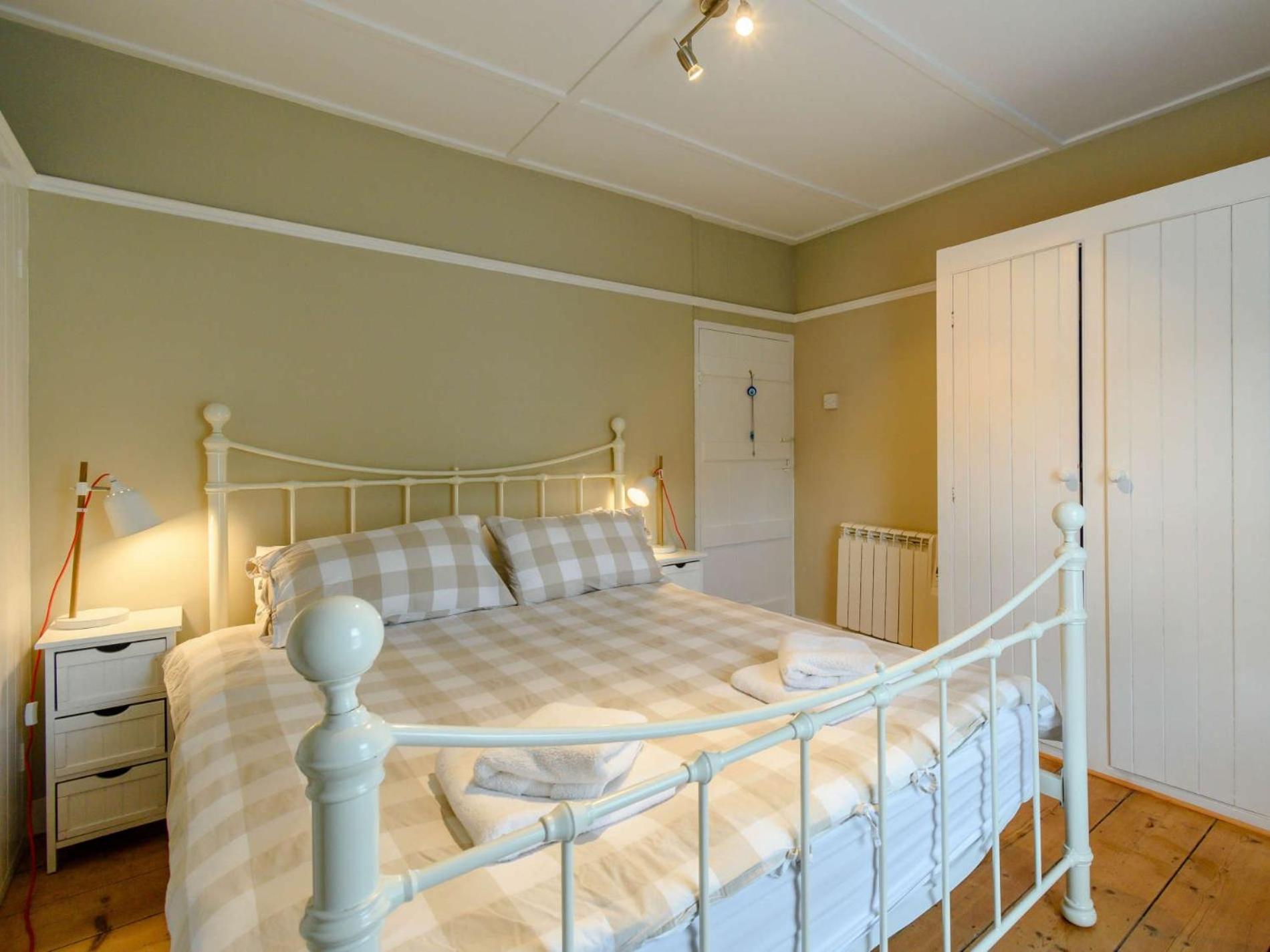 1 Bed In Ehc45 Eastbourne