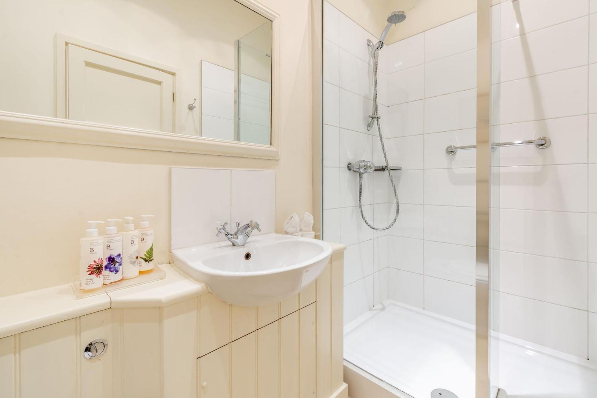 Tiger - Catherine Tempat Tidur & Sarapan Eastdean