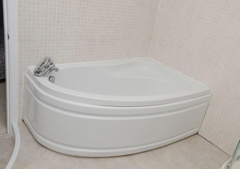 Peaceful & Spacious Family In Eastbourne! * Eastbourne