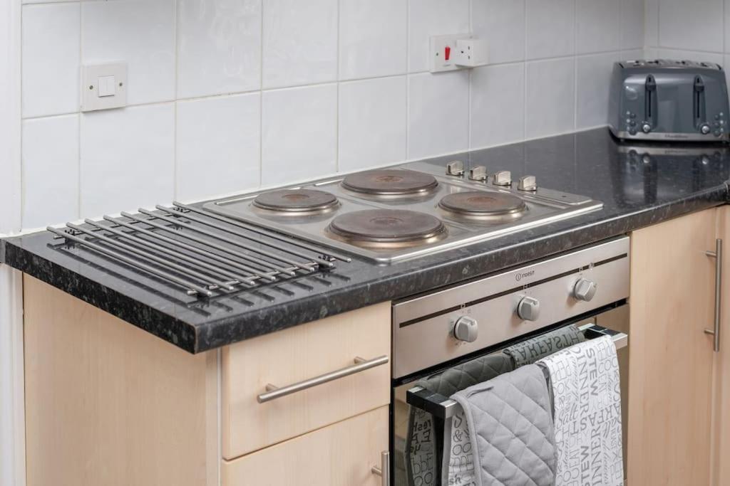 Peaceful & Spacious Family In Eastbourne! *