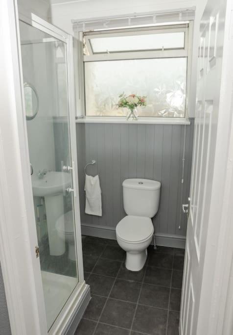 Peaceful & Spacious Family In Eastbourne!