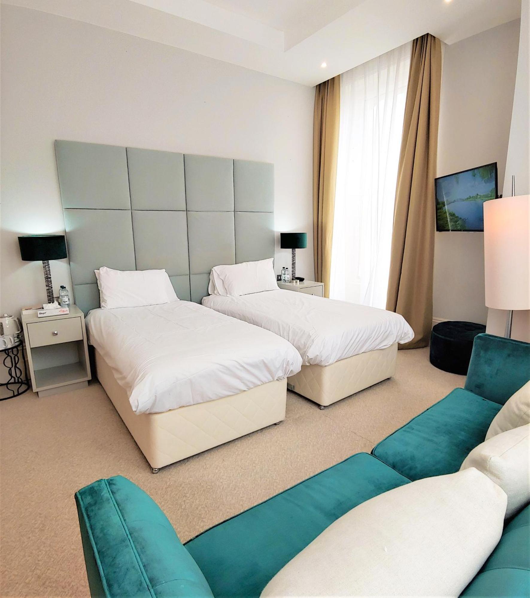The Chatsworth 5* Eastbourne