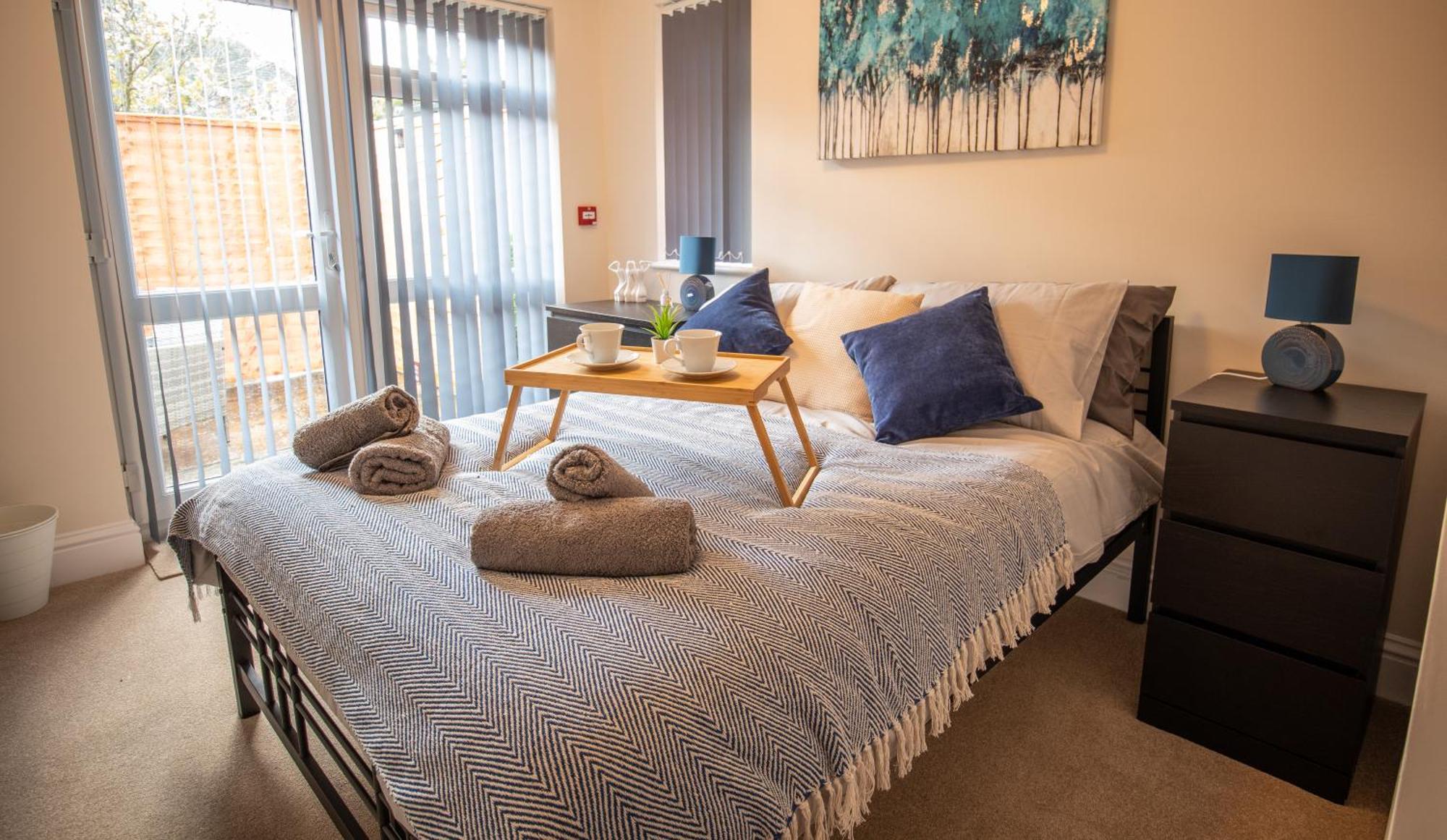 Apartment New Beginning Two-bedroom In Eastbourne, Private Garden, Free Parking Eastbourne