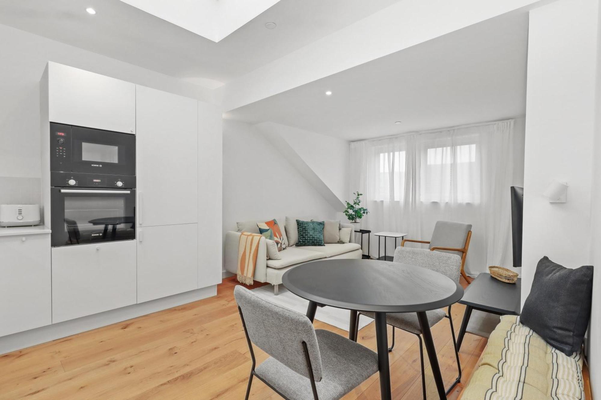 Modern Elegance By The Seaside Retreat Apartment Eastbourne