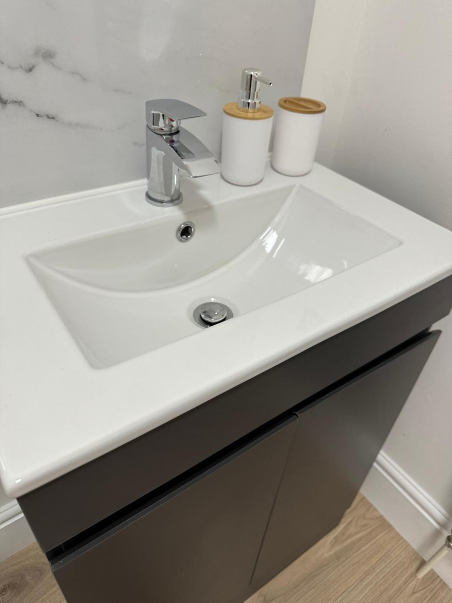 Apartment New Beginning Two-bedroom In Eastbourne, Private Garden, Free Parking