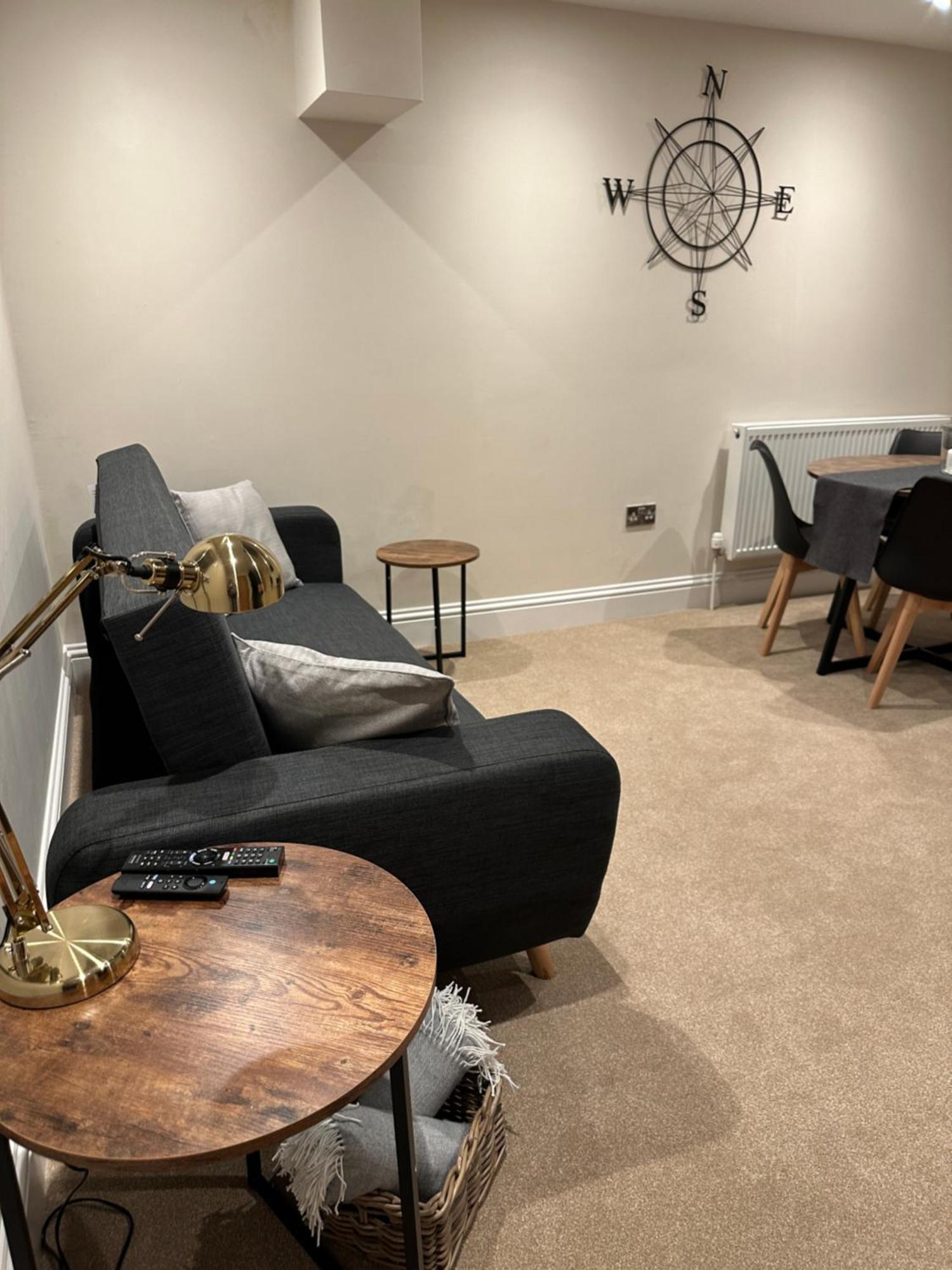 Apartment New Beginning Two-bedroom In Eastbourne, Private Garden, Free Parking *