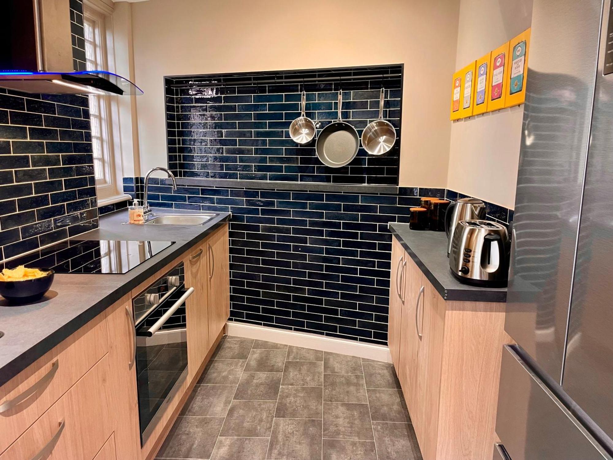 Little Chelsea Garden Flat * Eastbourne