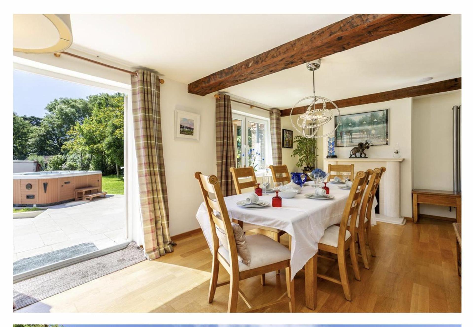 Sleeps10 18-parking-garden-pool-hottub-balcony Villa *