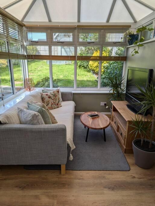 Modern 3b Retreat: Tranquil & Cozy Eastbourne
