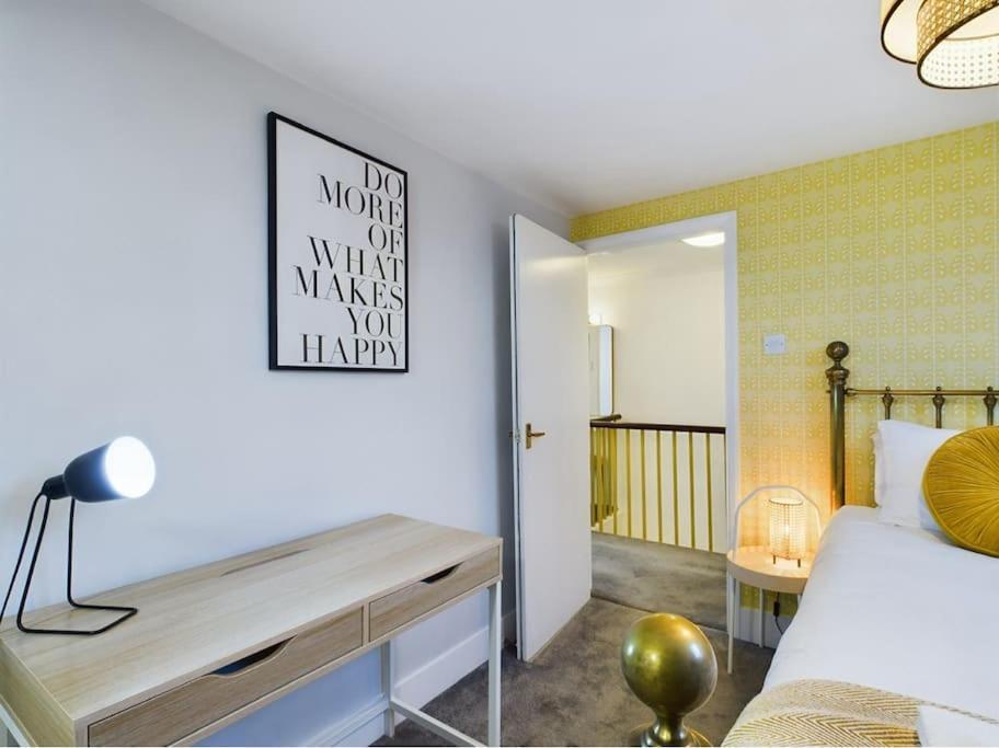 Apartment Escape With Rooftop Jacuzzi Eastbourne