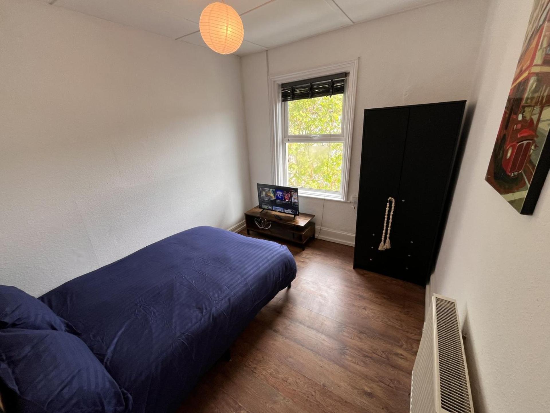 Second Floor 3 Bedroom Flat In The Town Centre Apartment Eastbourne