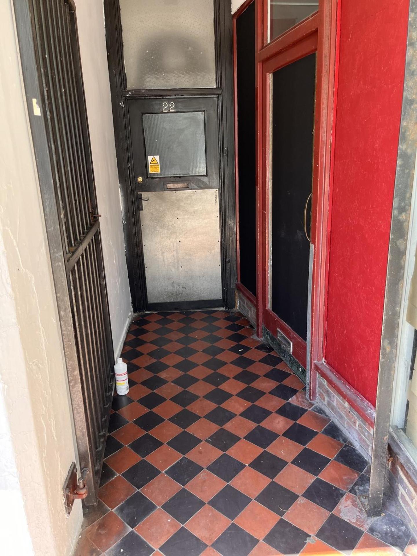 Homestay With Kitchenette And Shared Bathroom In The Centre