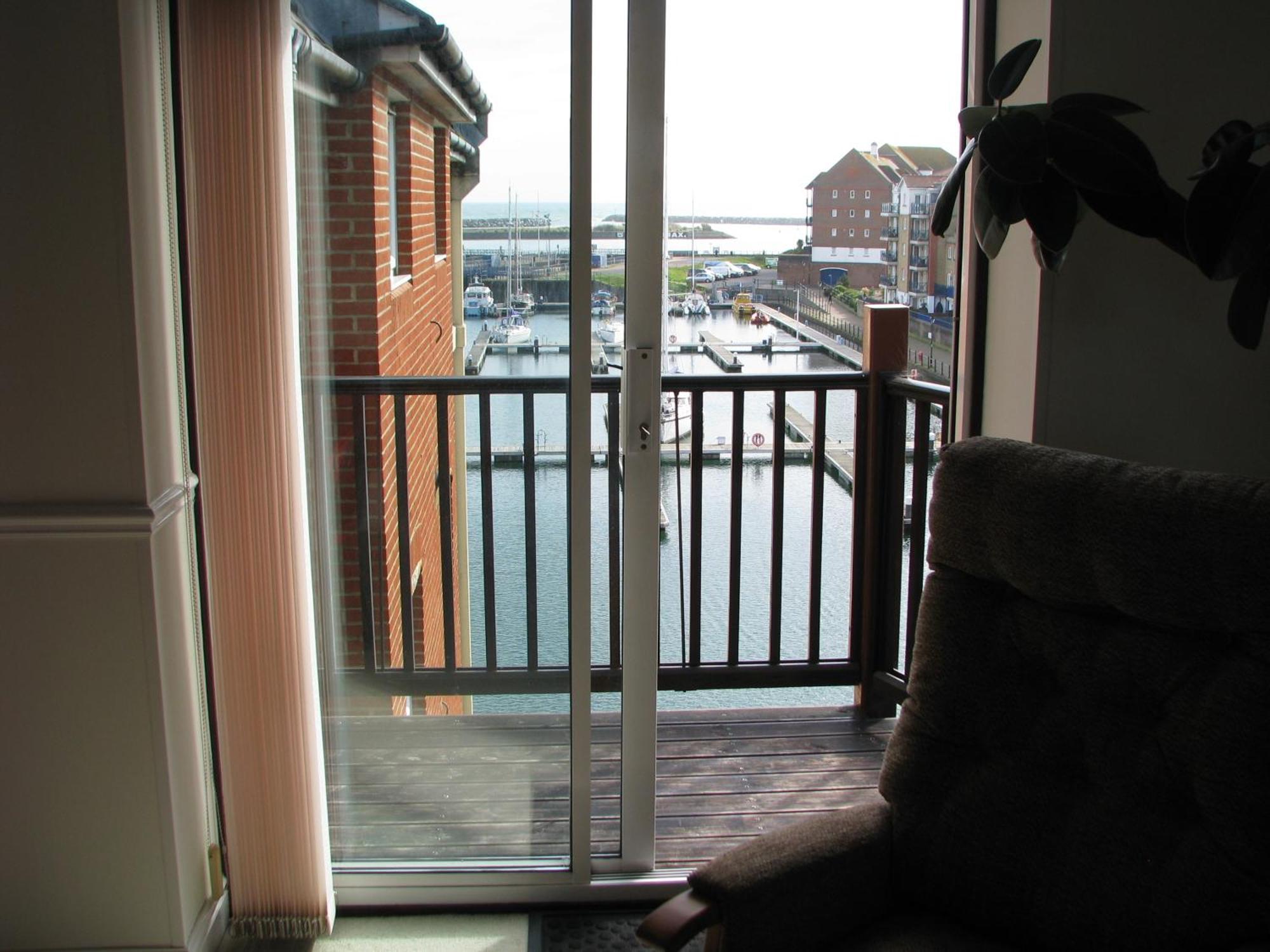 Apartment Luxurious, Sea-facing, Harbour *