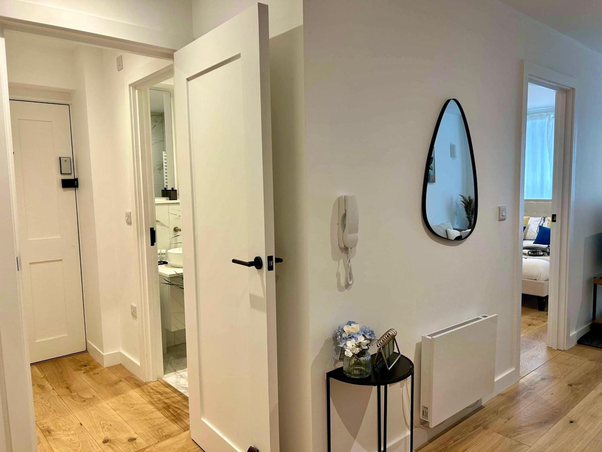 Apartment Coastal Hideaway-modern Flat, 10 Min To Beach&town