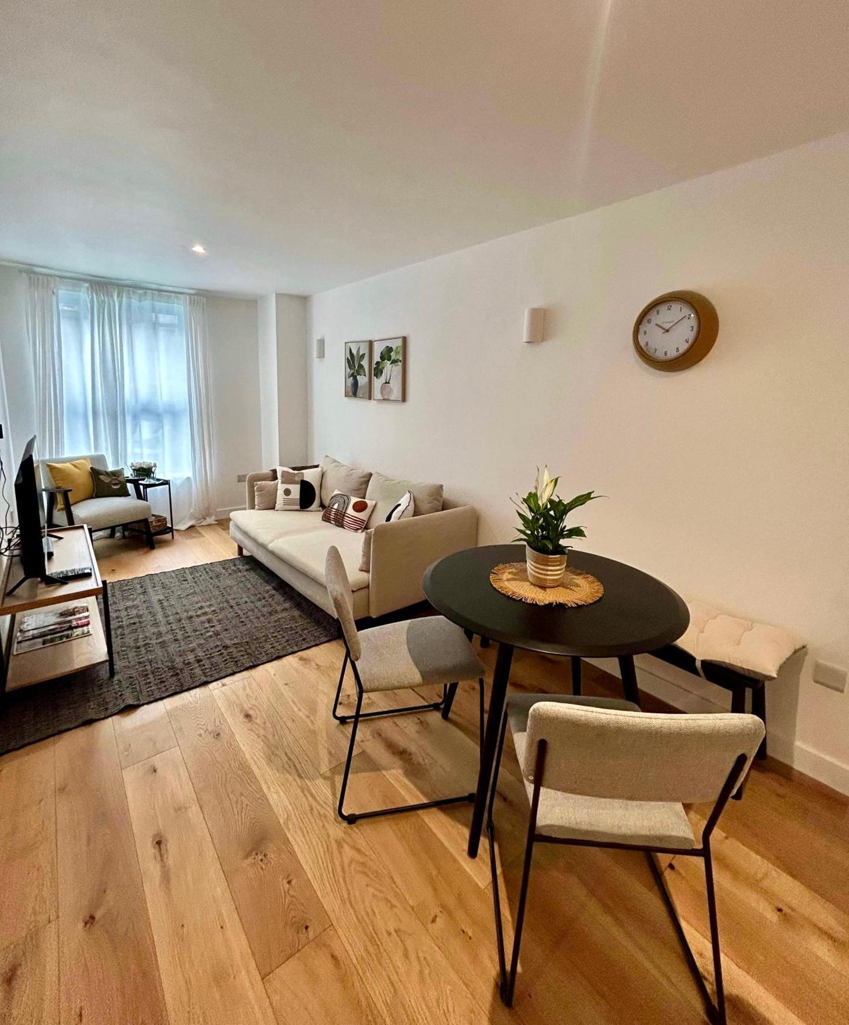 Apartment Coastal Hideaway-modern Flat, 10 Min To Beach&town