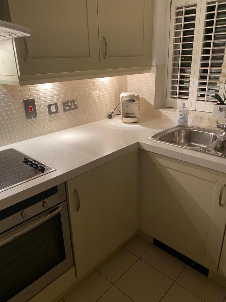 Luxury Beachfront Outstanding 2 Bedroom Apartment Eastbourne