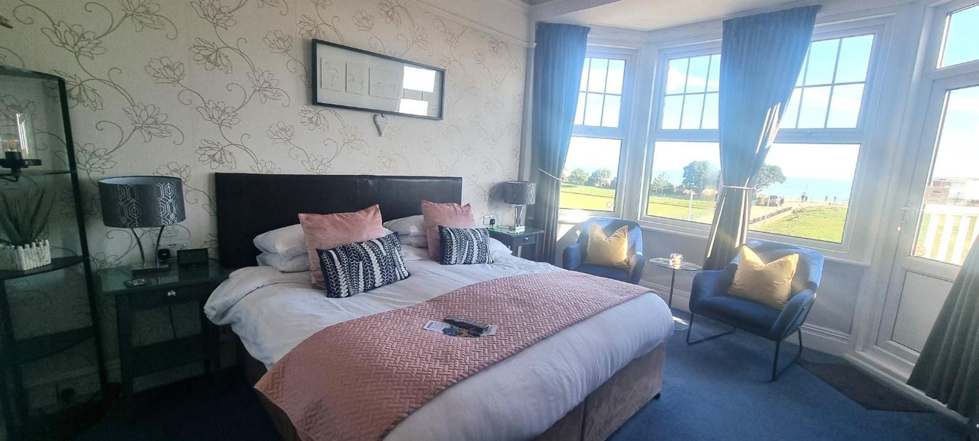 Ebor Guest house 3*