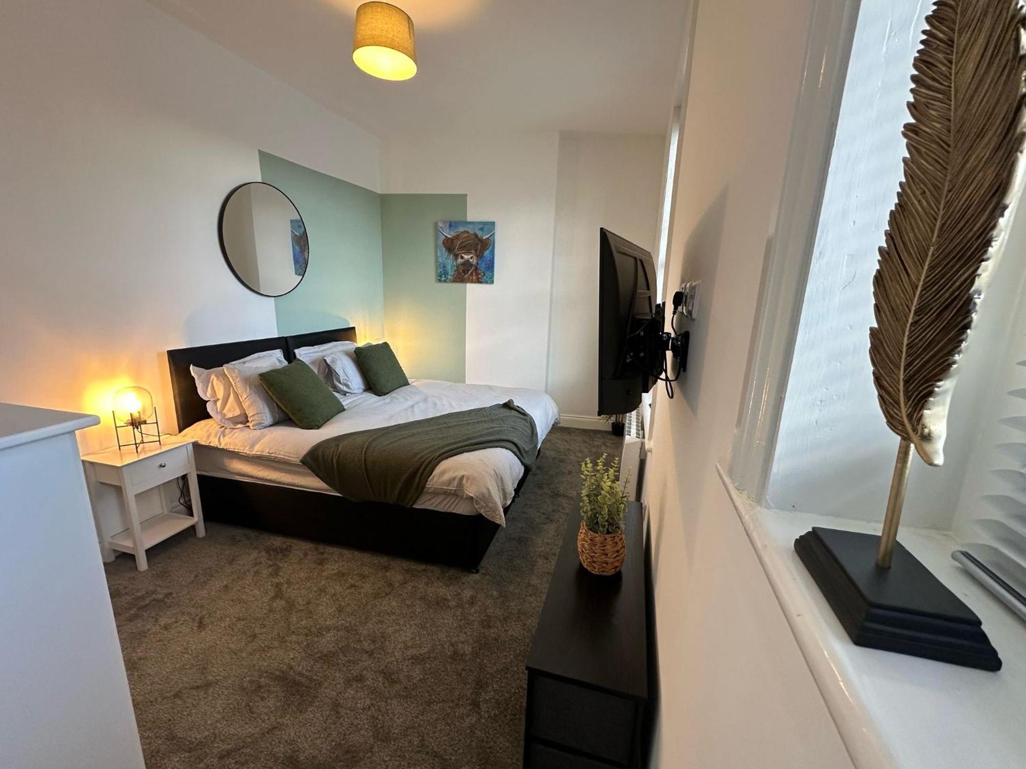 Coastal - - 2 Beds - Contractors