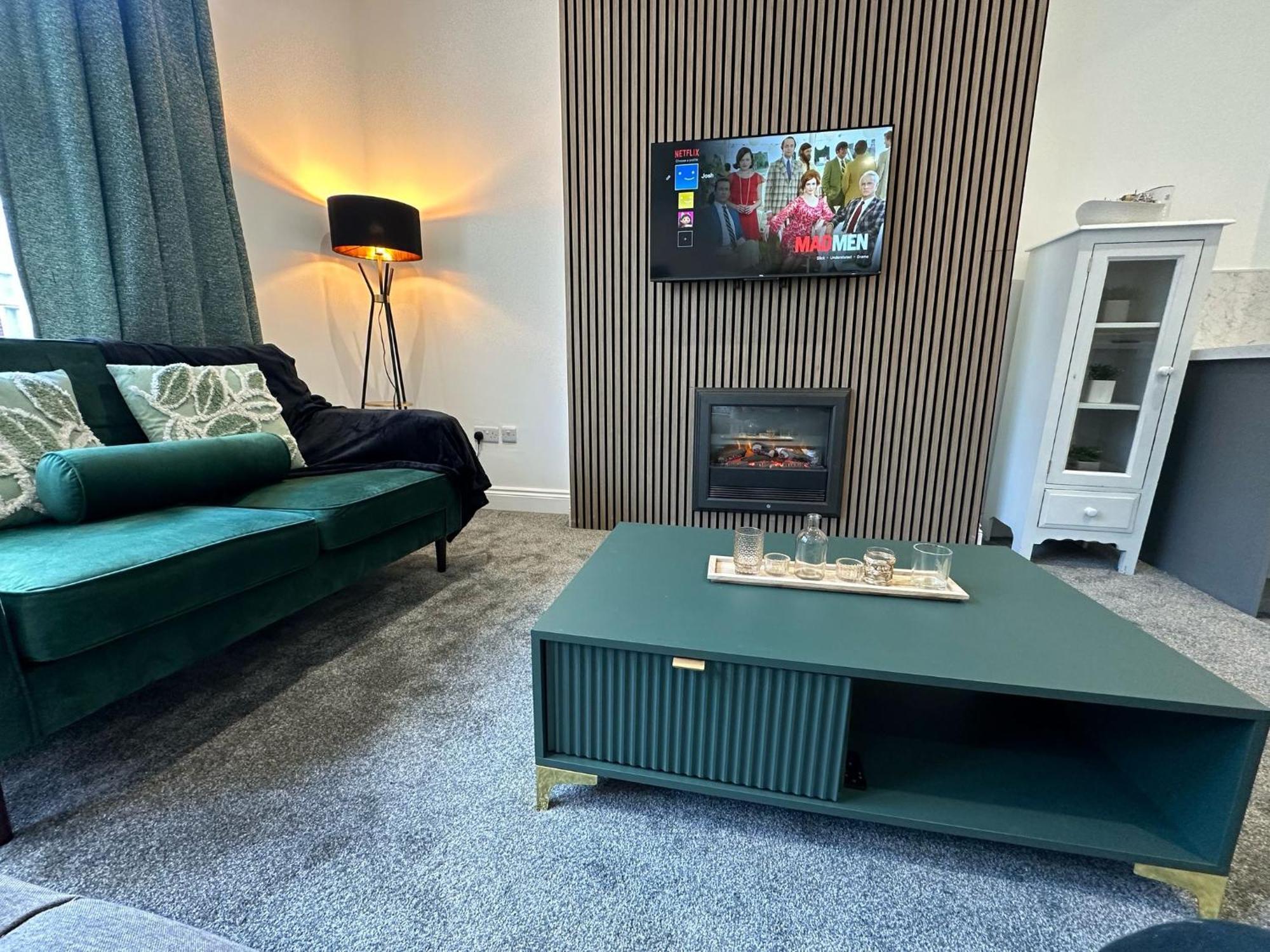Coastal - - 2 Beds - Contractors Eastbourne