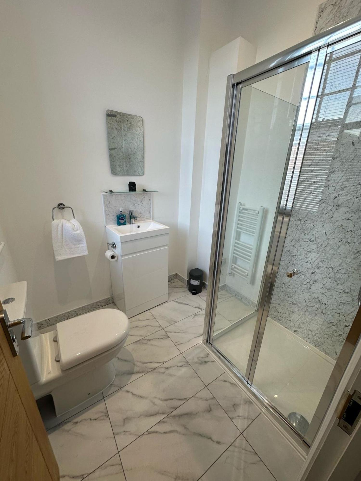 Apartment Coastal - - 2 Beds - Contractors