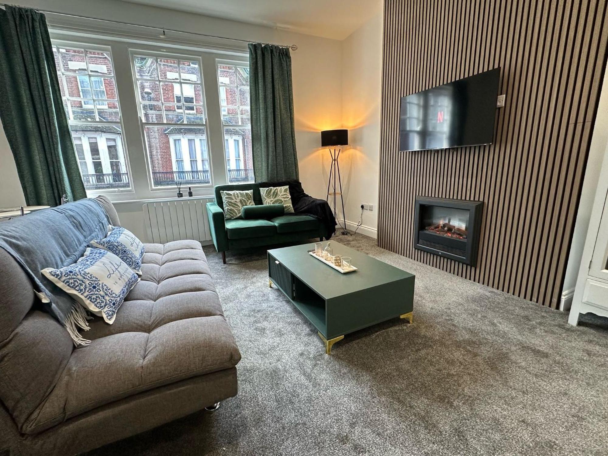 Coastal - - 2 Beds - Contractors Apartment