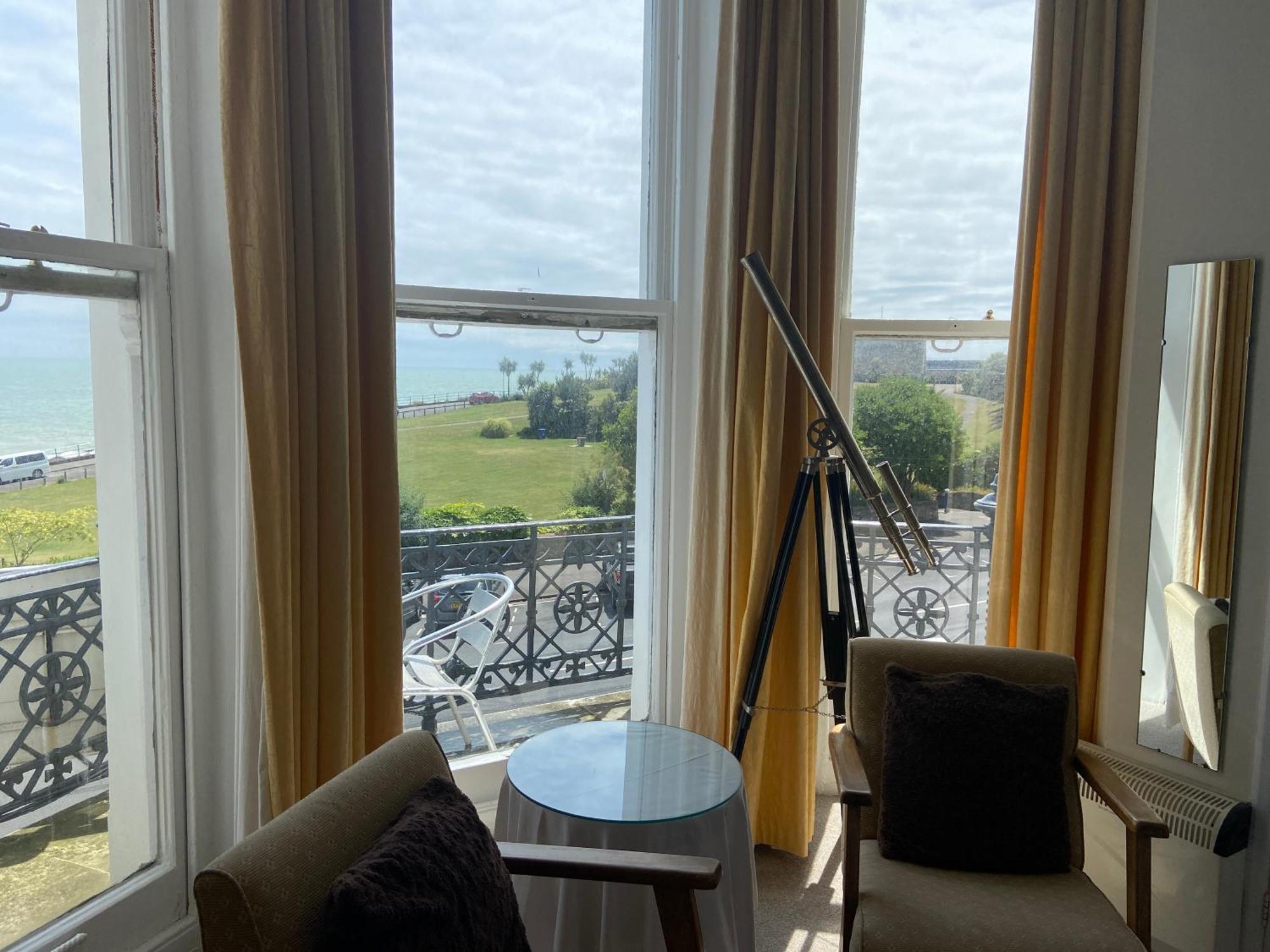 Oban Hotel 3*