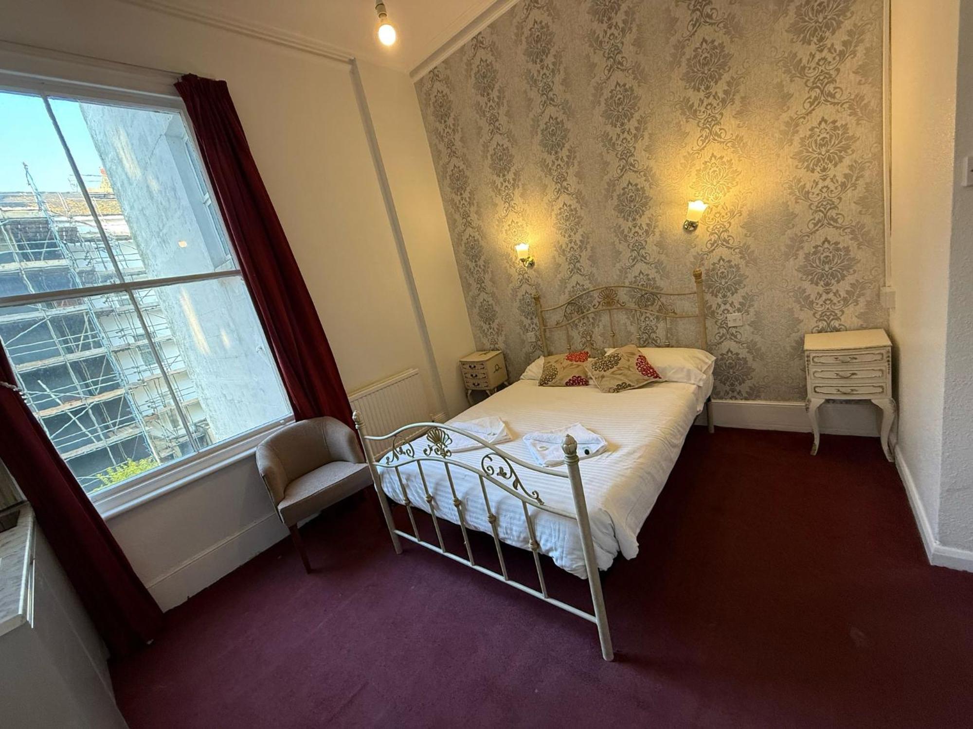 Guest house The Sherwood 4*