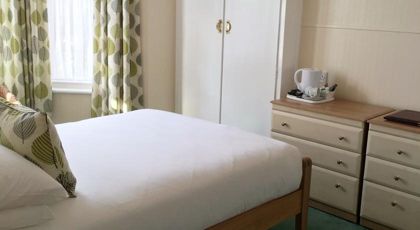 Ivydene Guest house